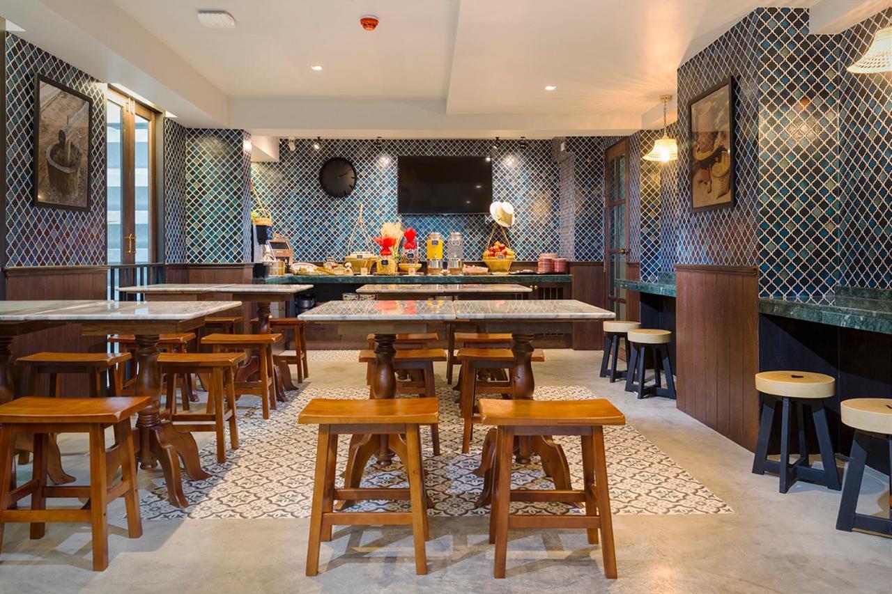 Foodotel Bangkok Buitenkant foto